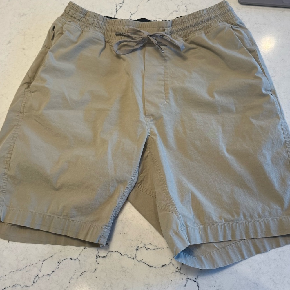 Lululemon Bowline Short *8"